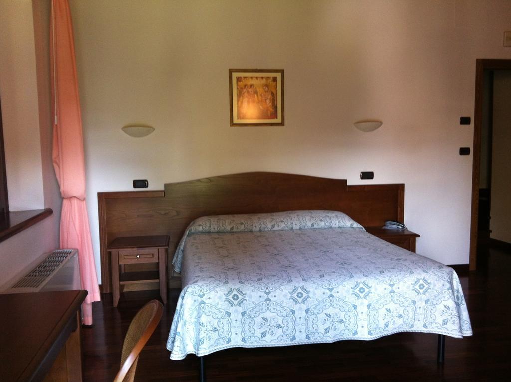 Agriturismo La Cantina アスコリ・ピチェーノ 部屋 写真