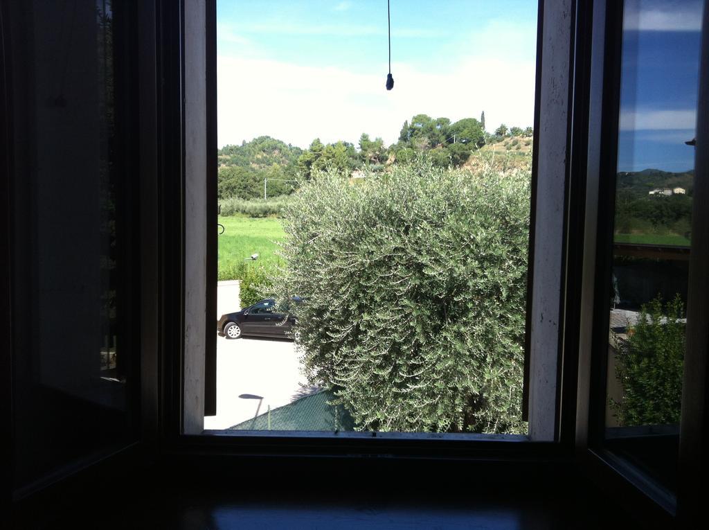 Agriturismo La Cantina アスコリ・ピチェーノ 部屋 写真
